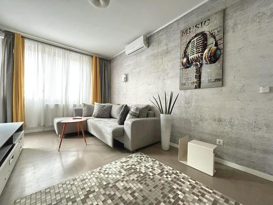 דירות זאגרב Urban Oasis: Stylish Retreat מראה חיצוני תמונה