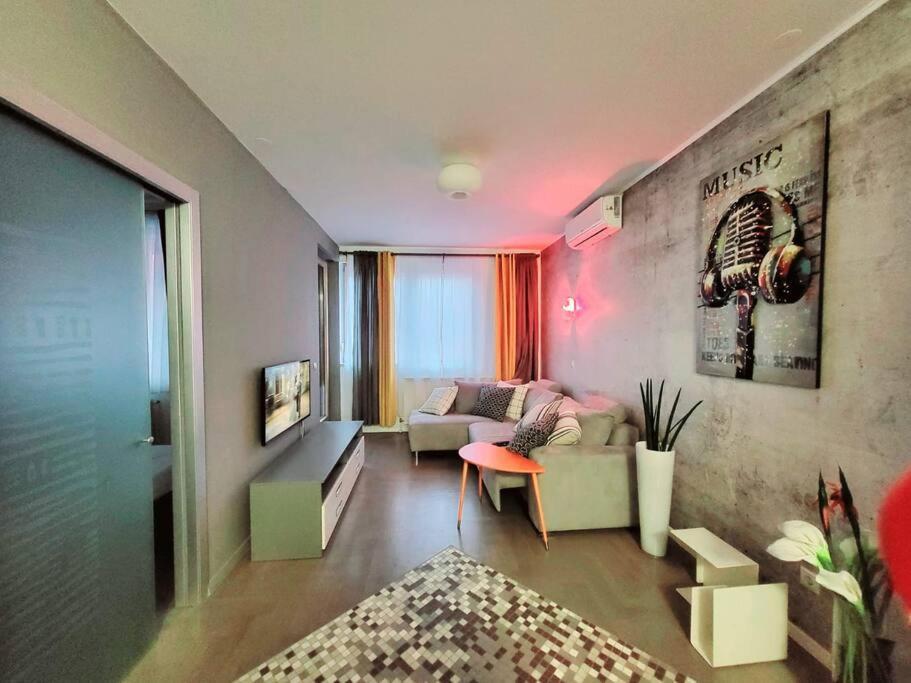 דירות זאגרב Urban Oasis: Stylish Retreat מראה חיצוני תמונה